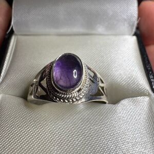 Ring 925 Sterling Silver Amethyst Gemstone Cut Out Band Foliage Leaf Design